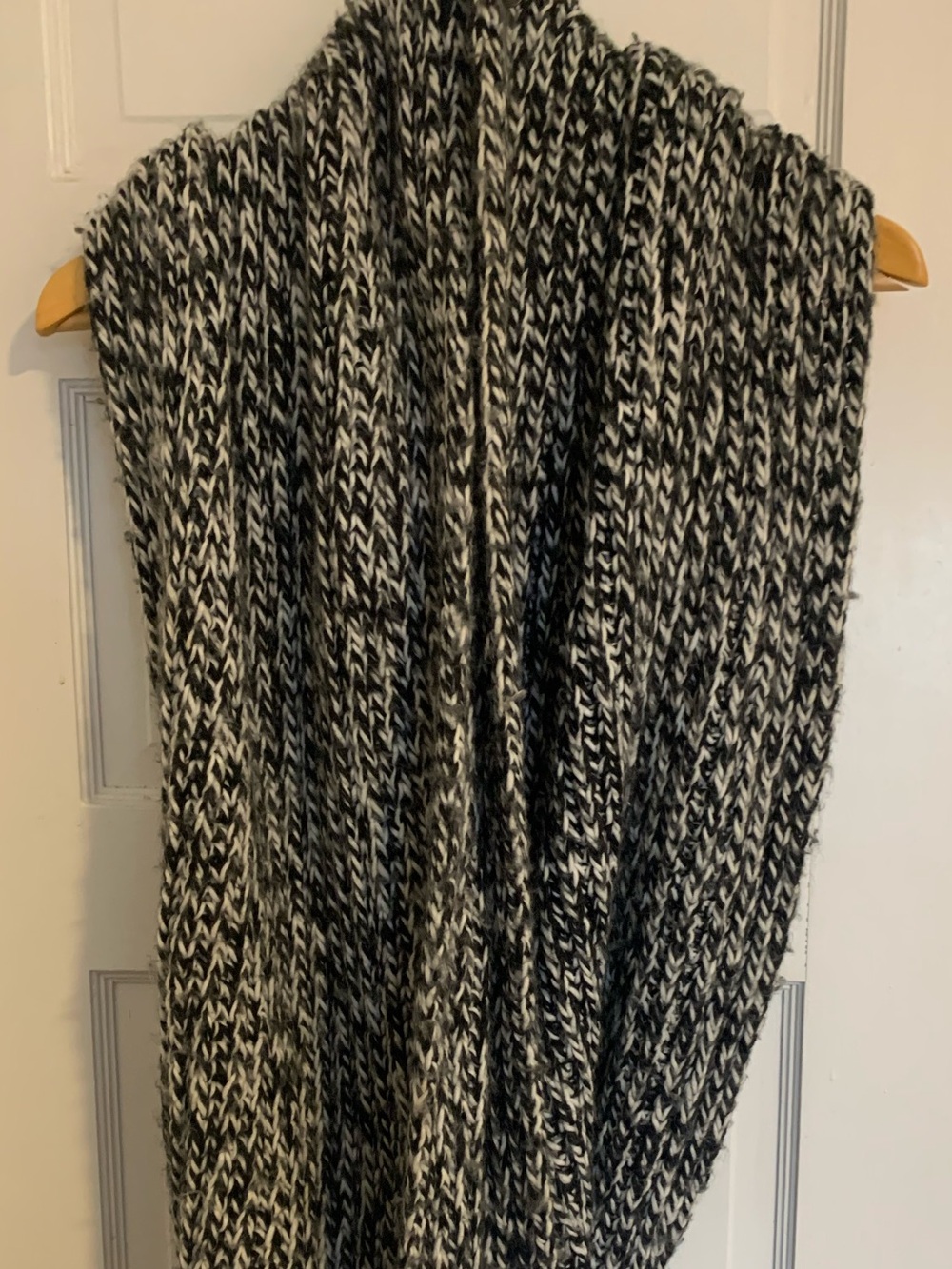 GARAGE| Black & White Marled Knit Scarf  O/S